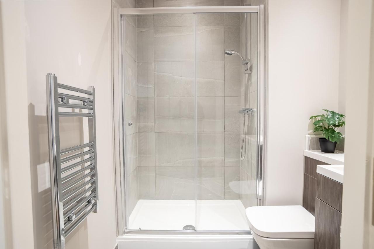 Elegant 1 Bedroom Apartments View & Parking By Opulent サンダーランド エクステリア 写真